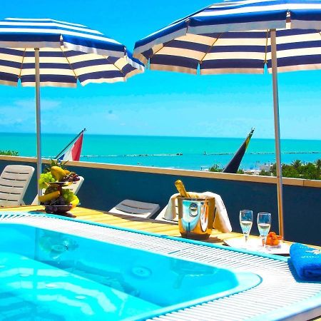 Hotel Holiday Martinsicuro Esterno foto