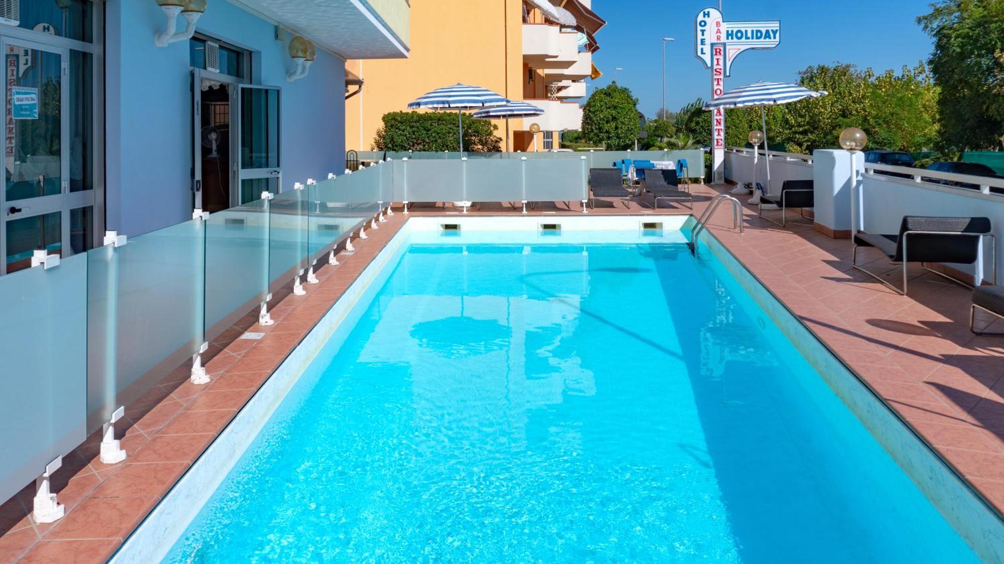 Hotel Holiday Martinsicuro Esterno foto