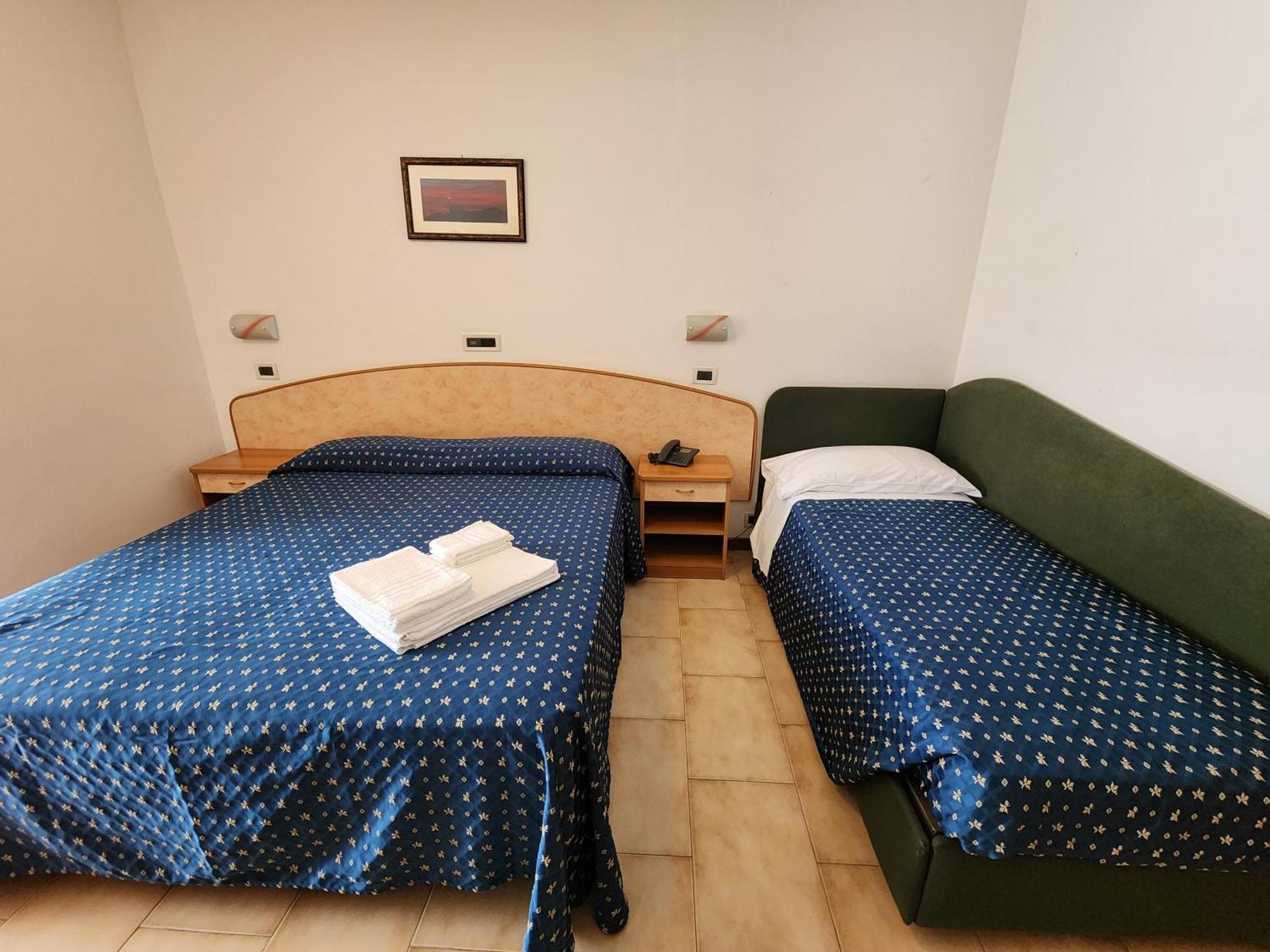 Hotel Holiday Martinsicuro Camera foto