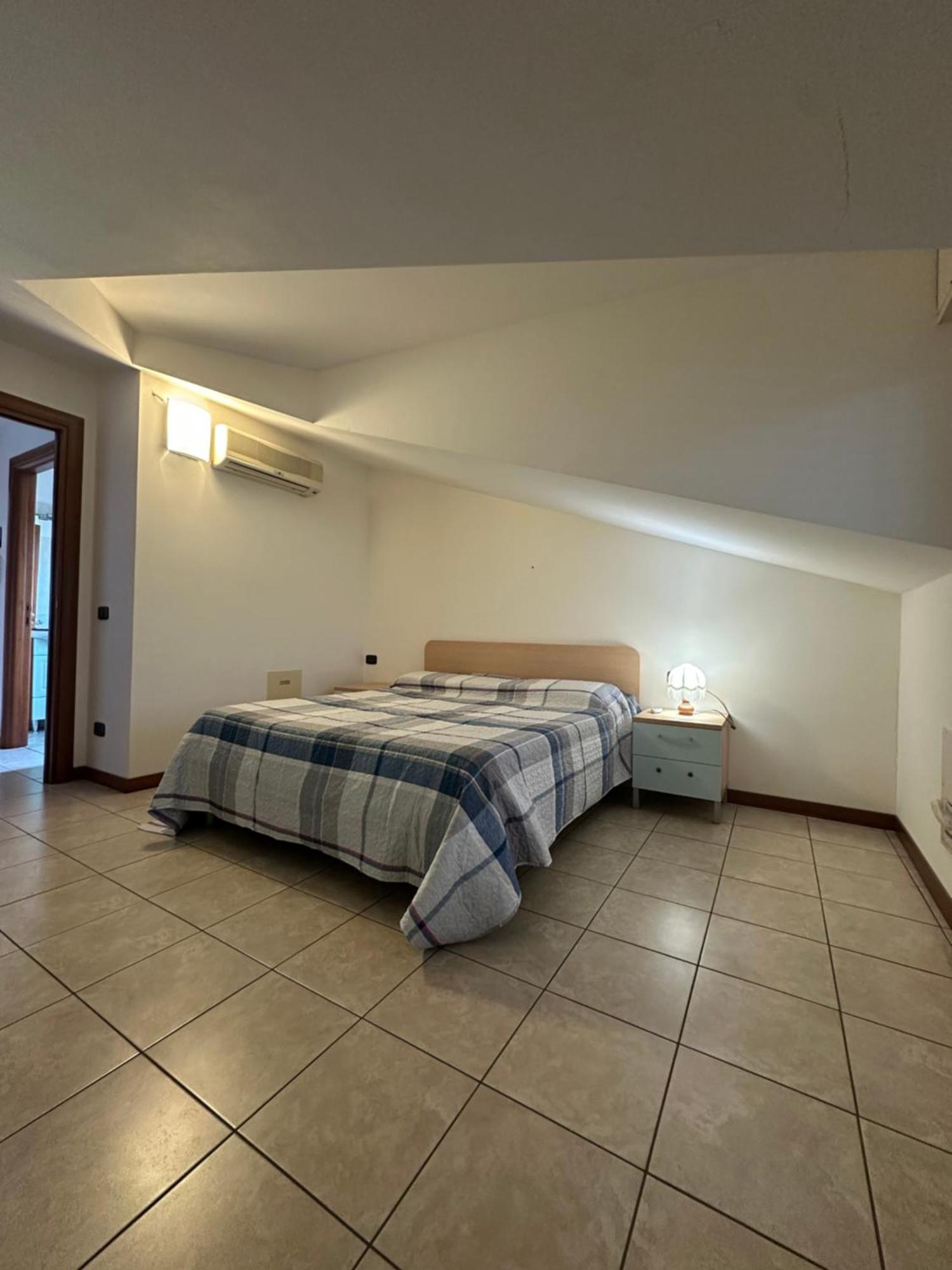 Hotel Holiday Martinsicuro Esterno foto